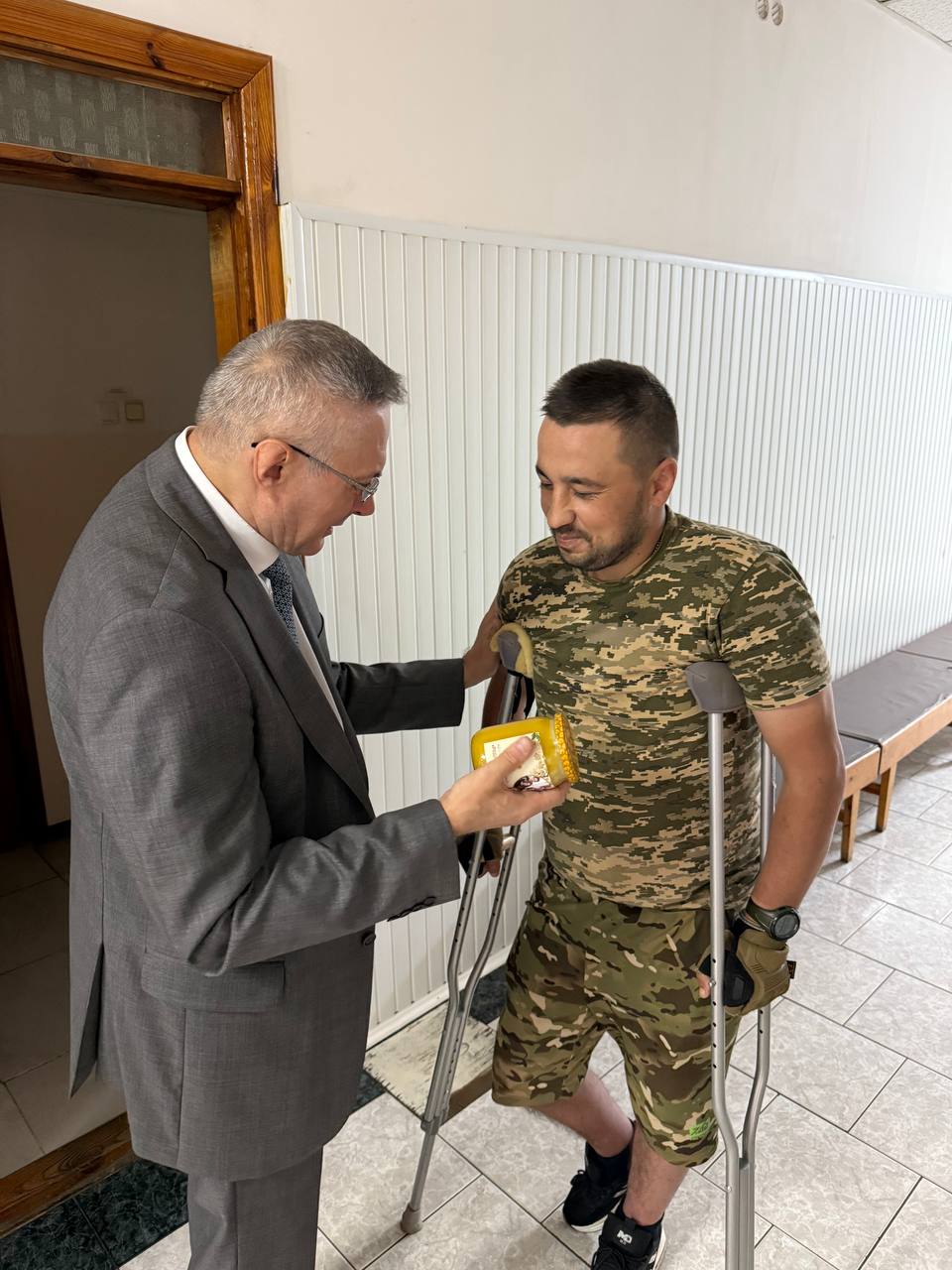 Сьогодні, 6 серпня 2025 року, Академік Анатолій Пешко завітав до одного з найбільших військових шпиталів