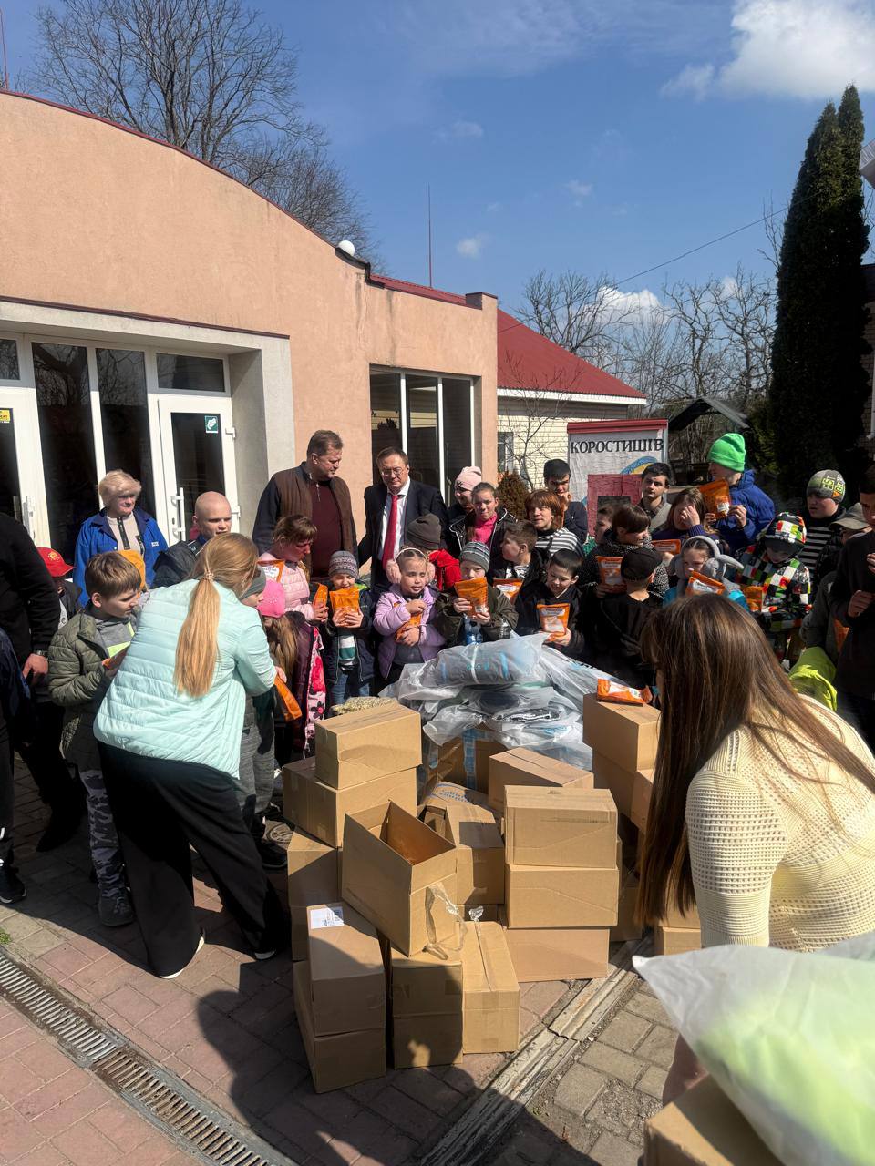Володимир фон Габсбург-Лотрінген та Академік Анатолій Володимирович Пешко завітали до Коростишівської школи-інтернату